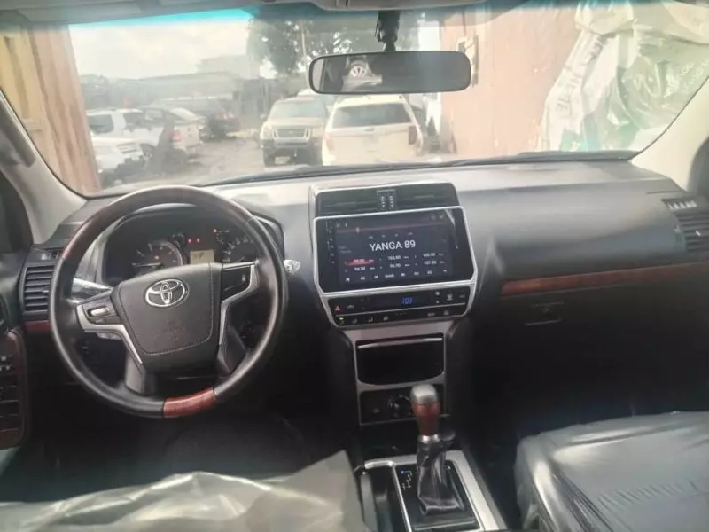 Toyota Land Cruiser Prado   - 2019