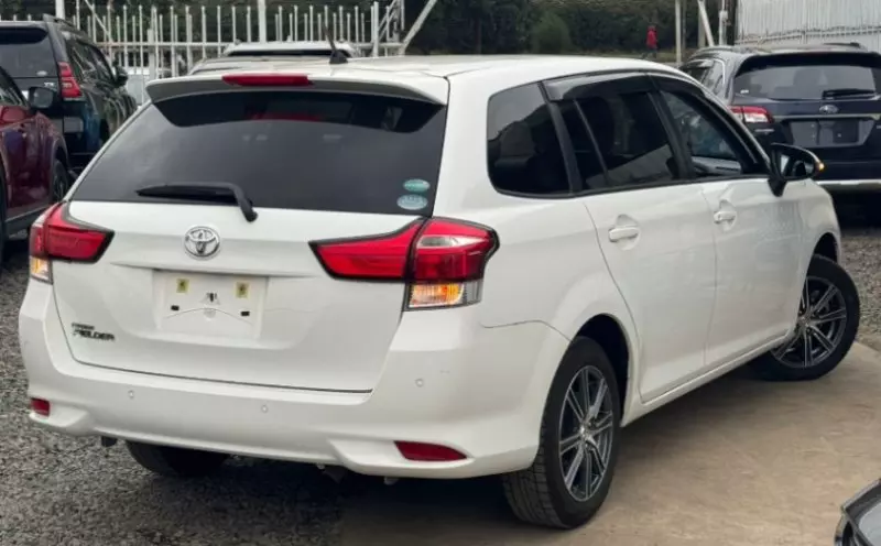 Toyota Fielder    - 2020