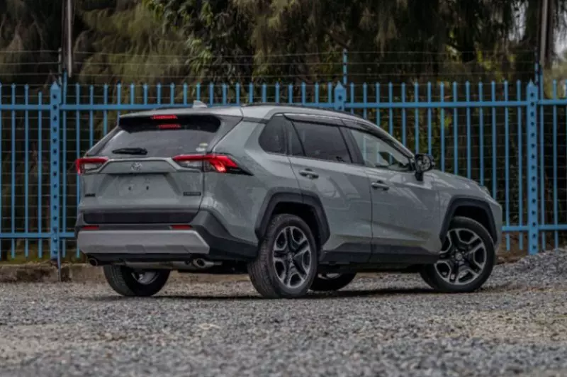 Toyota RAV 4   - 2019