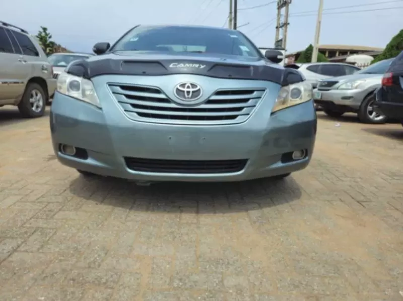 Toyota Camry   - 2008