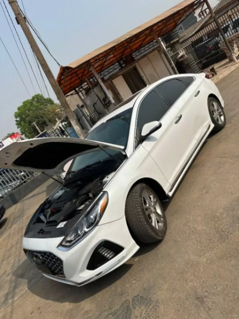 Hyundai Sonata   - 2018