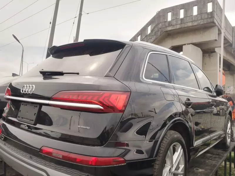 Audi Q7   - 2021