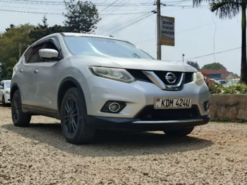 Nissan X- trail   - 2016