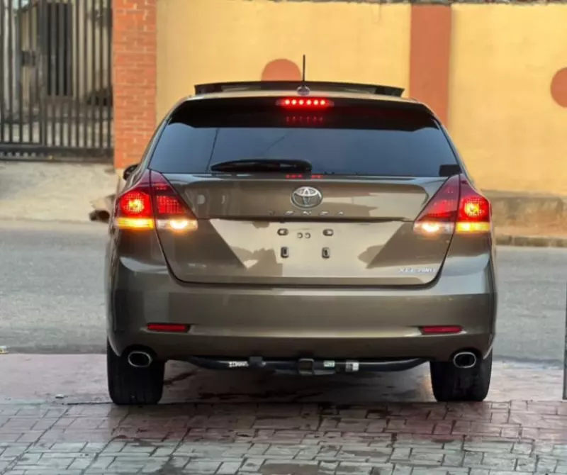 Toyota Venza   - 2013