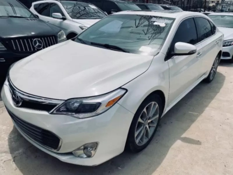 Toyota Avalon   - 2014