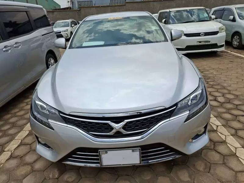 Toyota Mark X - 2012