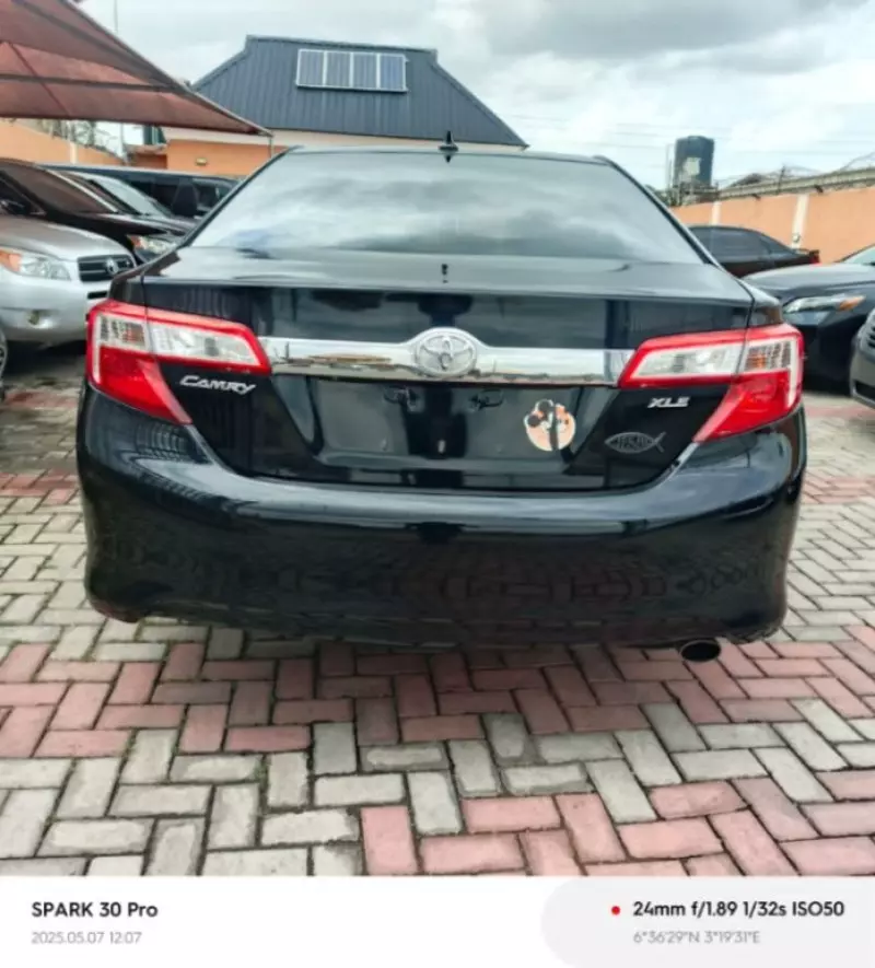 Toyota Camry   - 2012