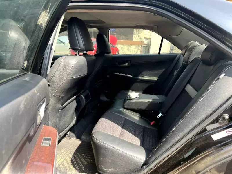 Toyota Camry   - 2012