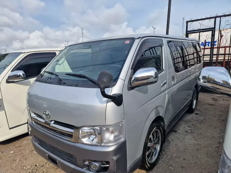 Toyota Hiace   - 2009