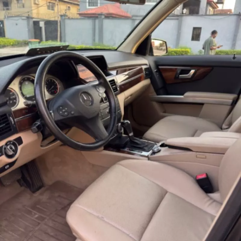 Mercedes-Benz GLK 350   - 2012