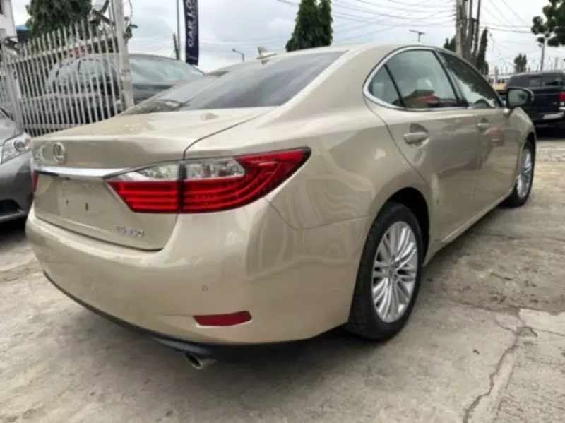 Lexus ES 350