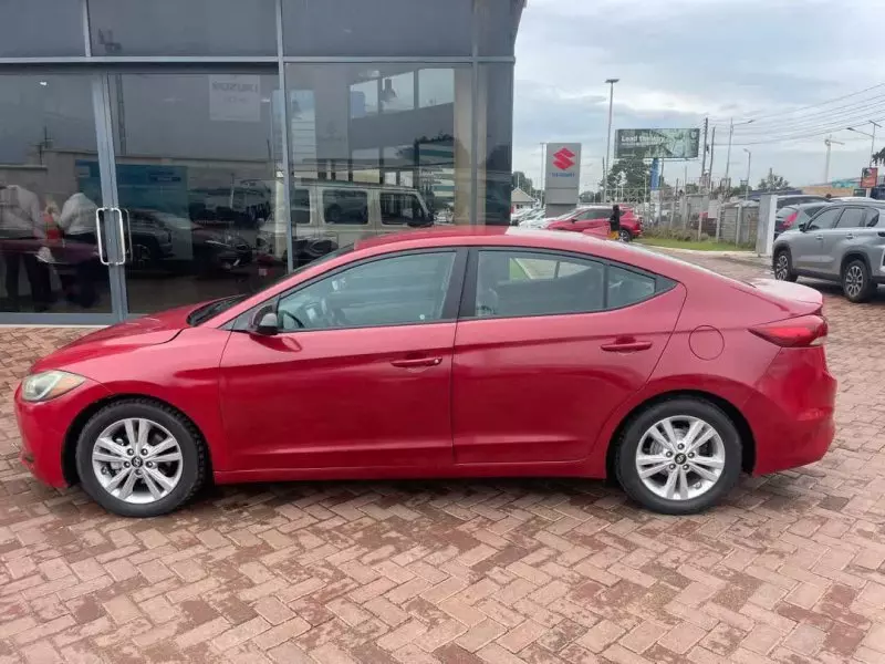 Hyundai Elantra   - 2018
