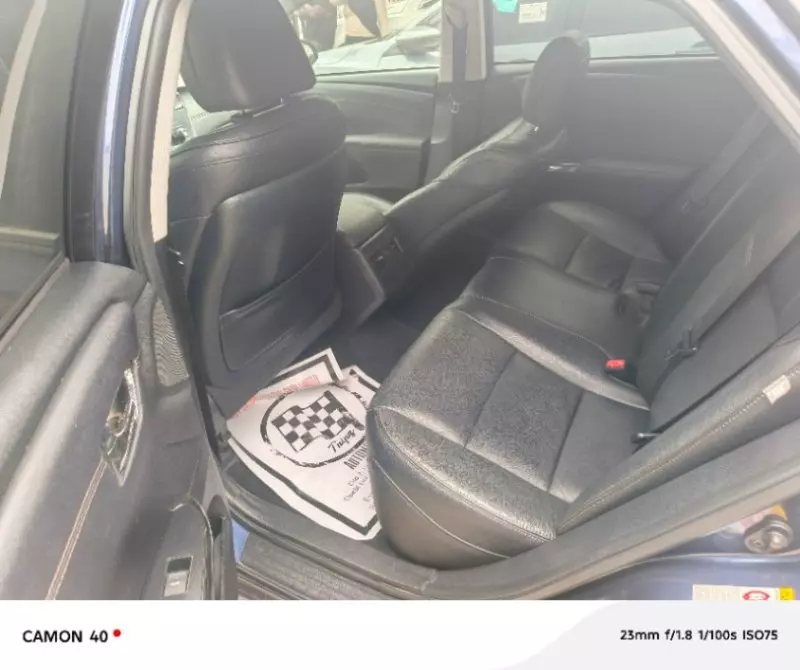 Toyota Avalon   - 2017