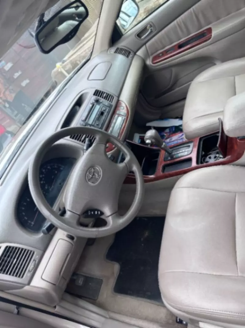 Toyota Camry   - 2004