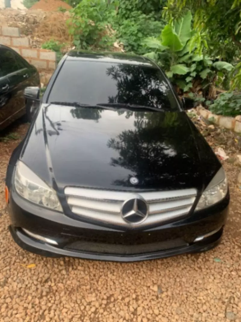Mercedes-Benz C 300   - 2010