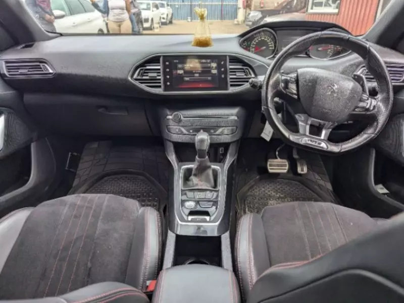 Peugeot 308   - 2017