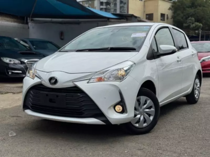 Toyota Vitz   - 2018