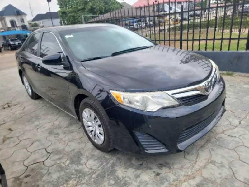 Toyota Camry   - 2013