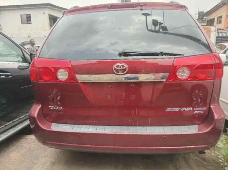 Toyota Sienna
