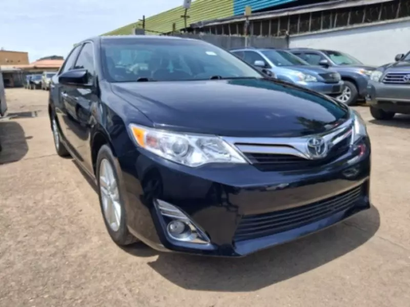 Toyota Camry   - 2012