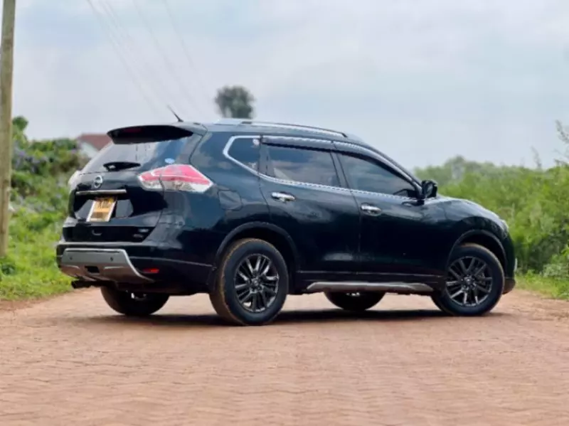 Nissan X-Trail   - 2016