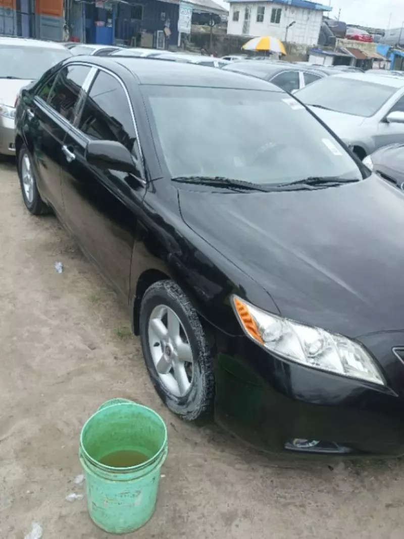Toyota camry   - 2009