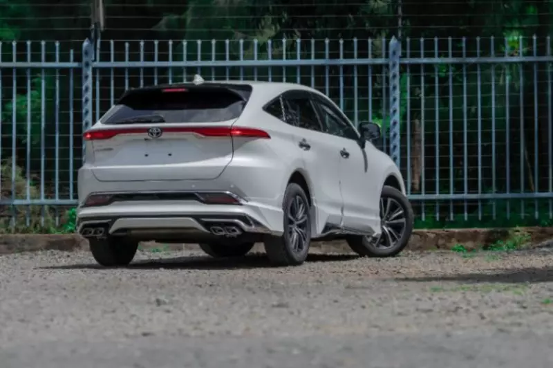 Toyota Harrier   - 2020