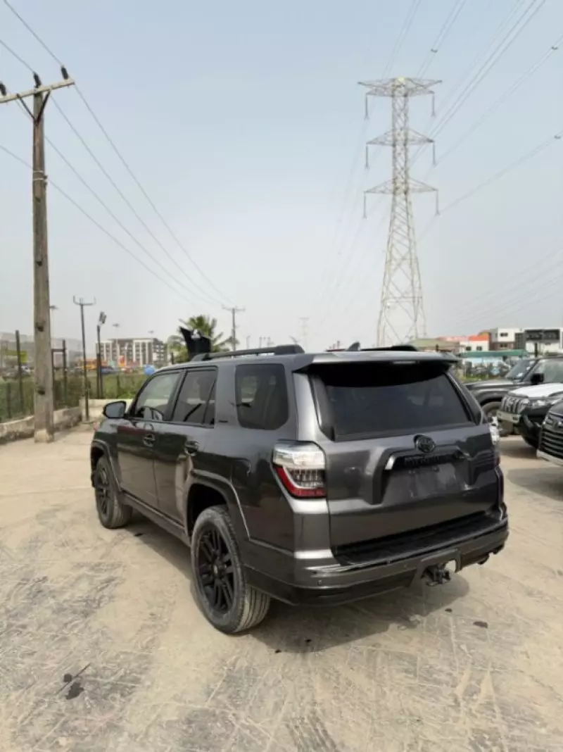 Toyota 4Runner - 2020