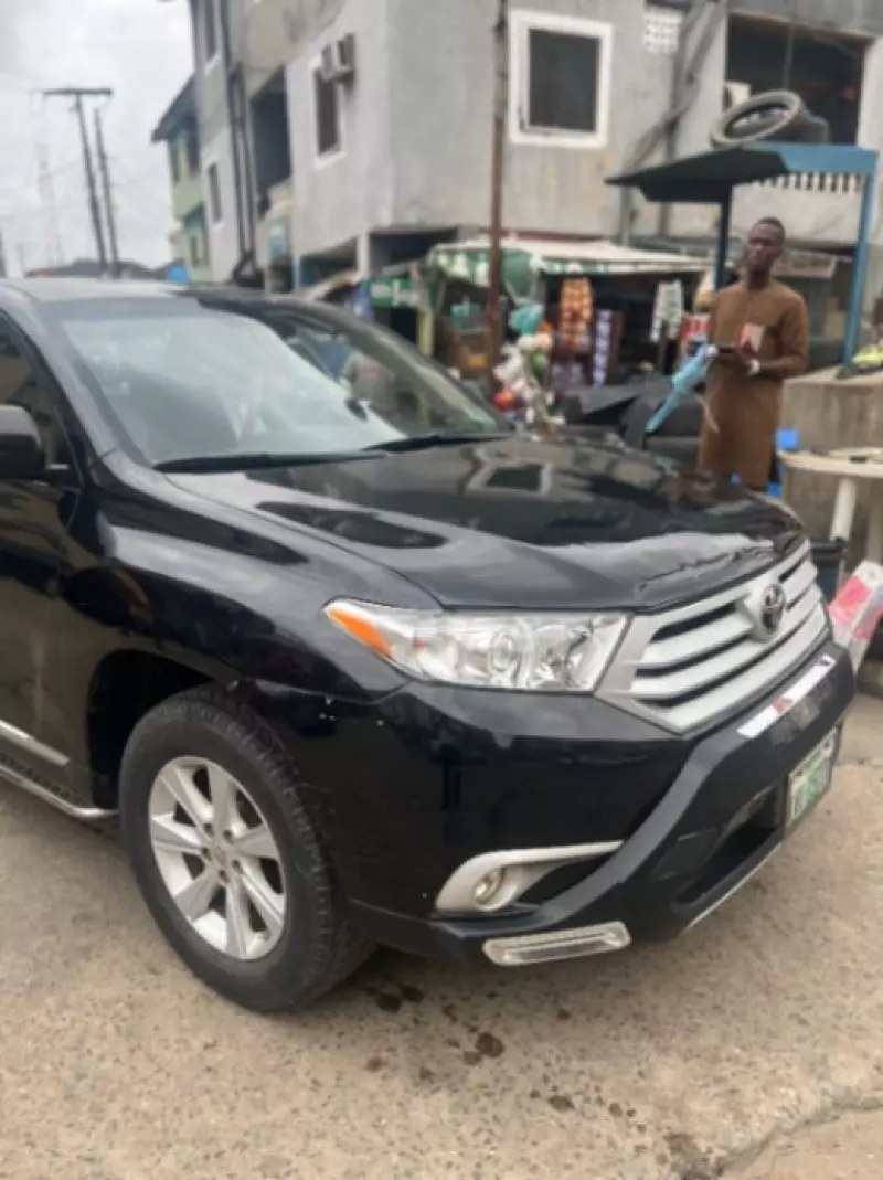 Toyota Highlander   - 2012