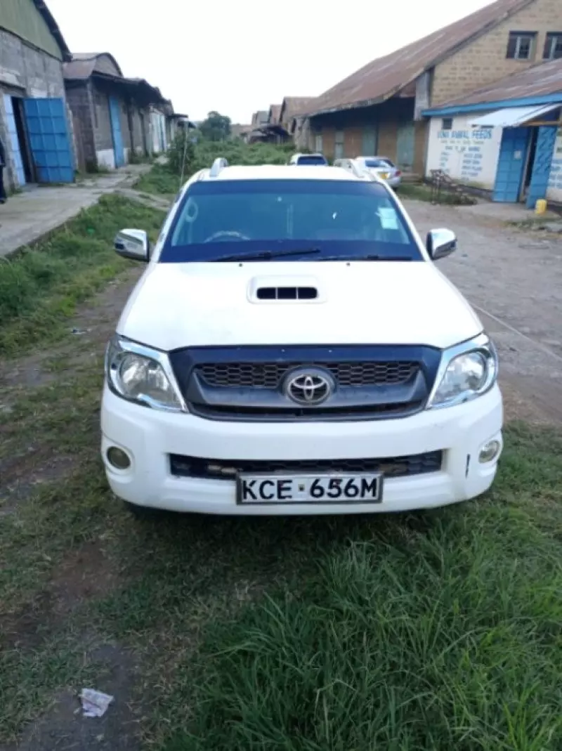 Toyota Hilux   - 2008