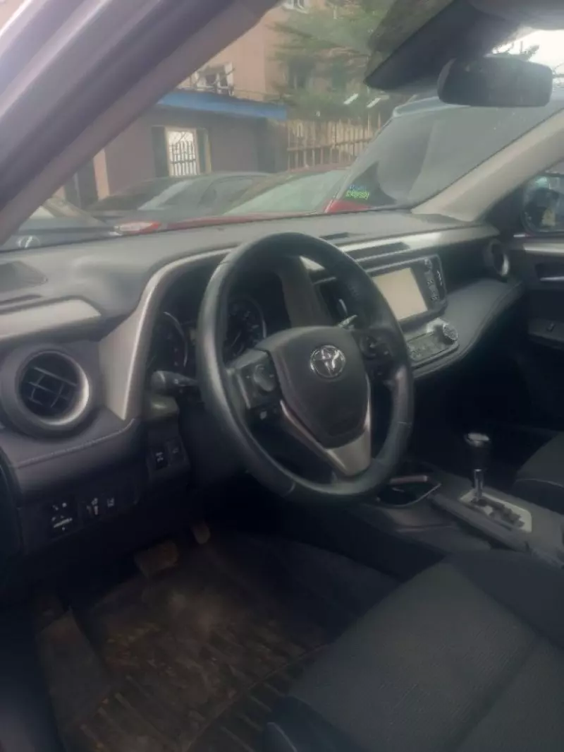 Toyota RAV 4   - 2016
