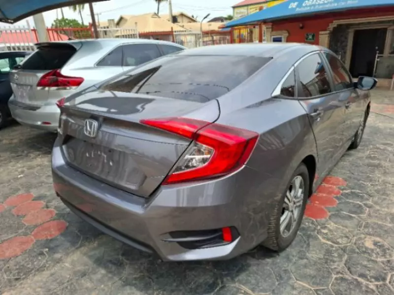 Honda Civic   - 2018