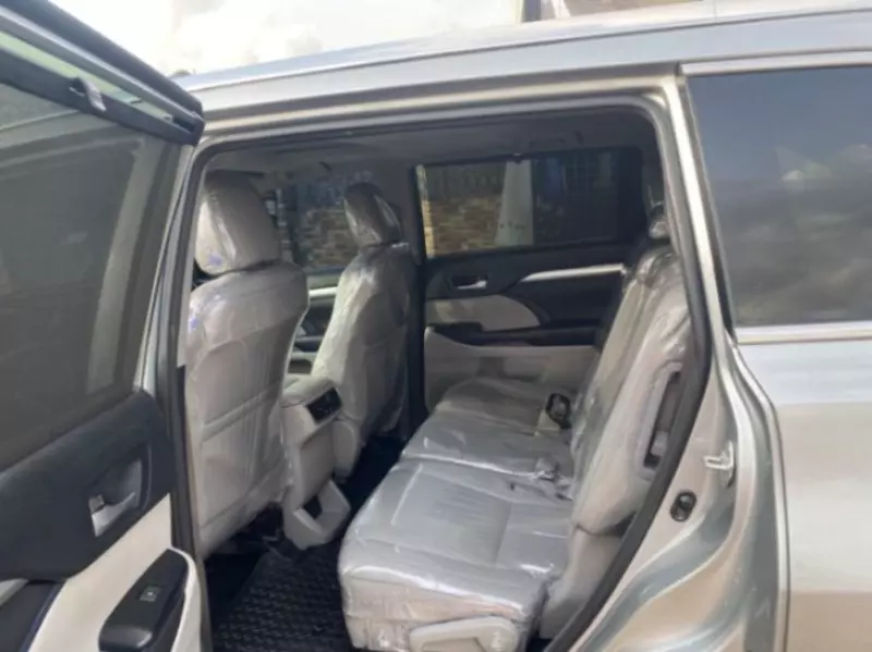 Toyota Grand Highlander   - 2017