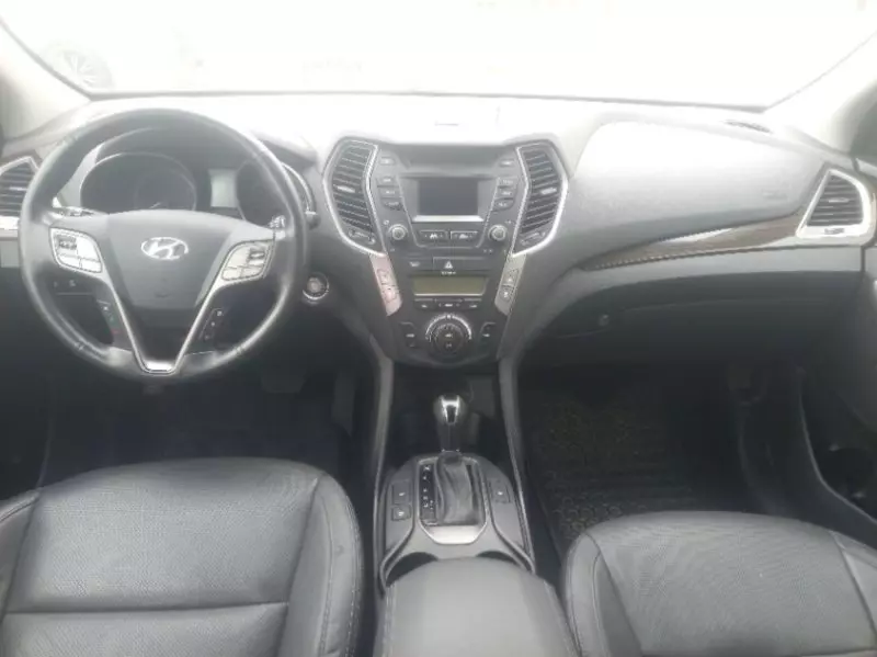 Hyundai Santa Fe   - 2015