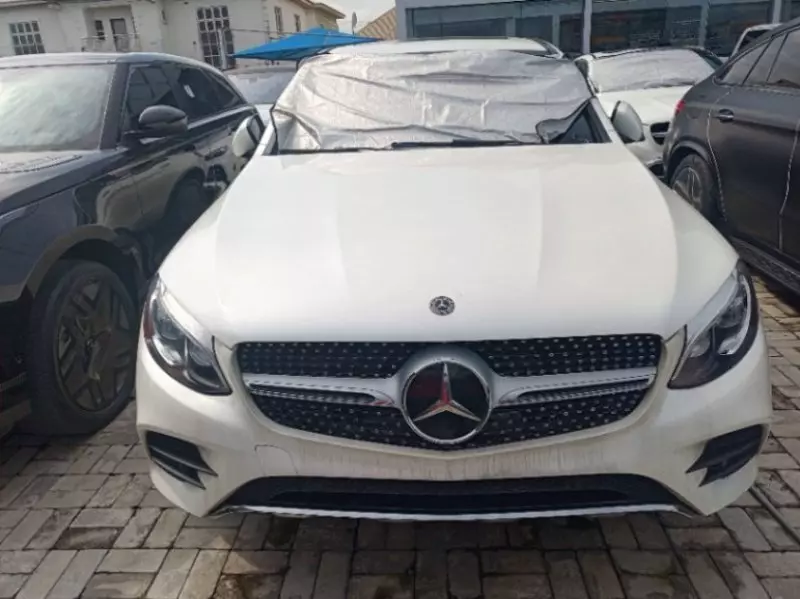 Mercedes-Benz GLC 300   - 2018