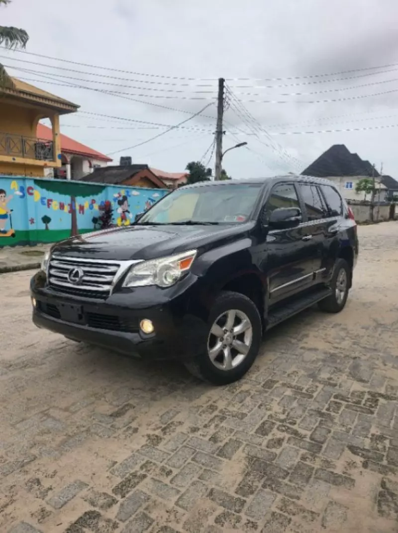 Lexus GX 460   - 2012