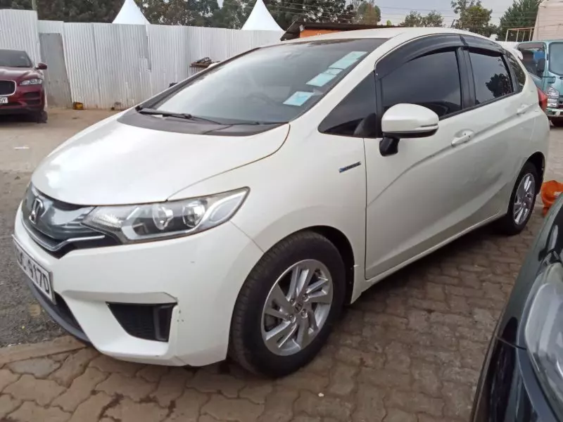 Honda Fit Hybrid    - 2014