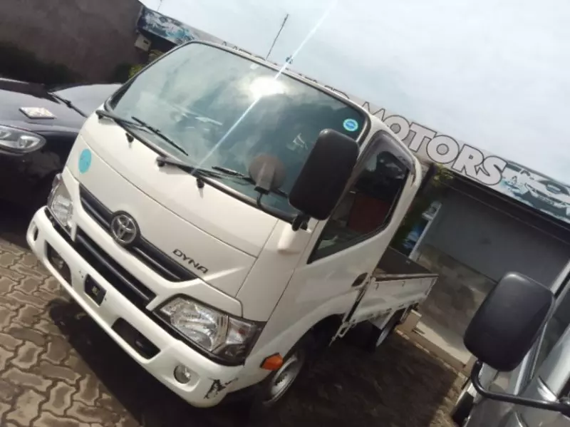 Toyota Dyna   - 2015