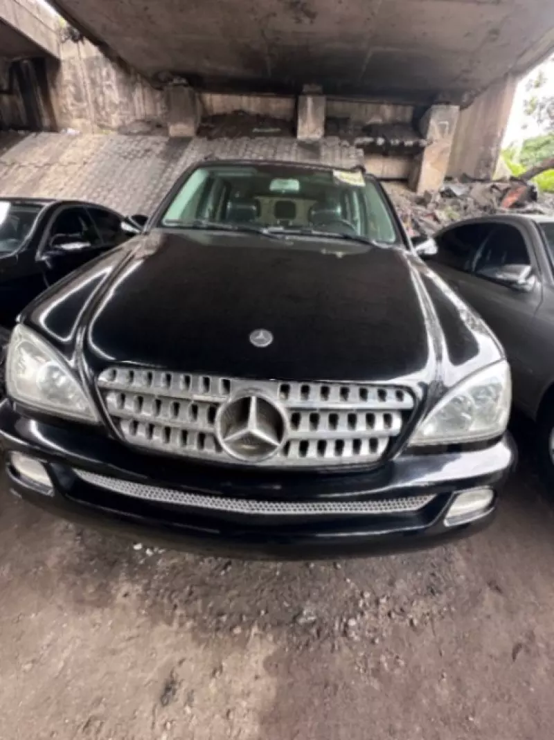 Mercedes-Benz ML 320   - 2004