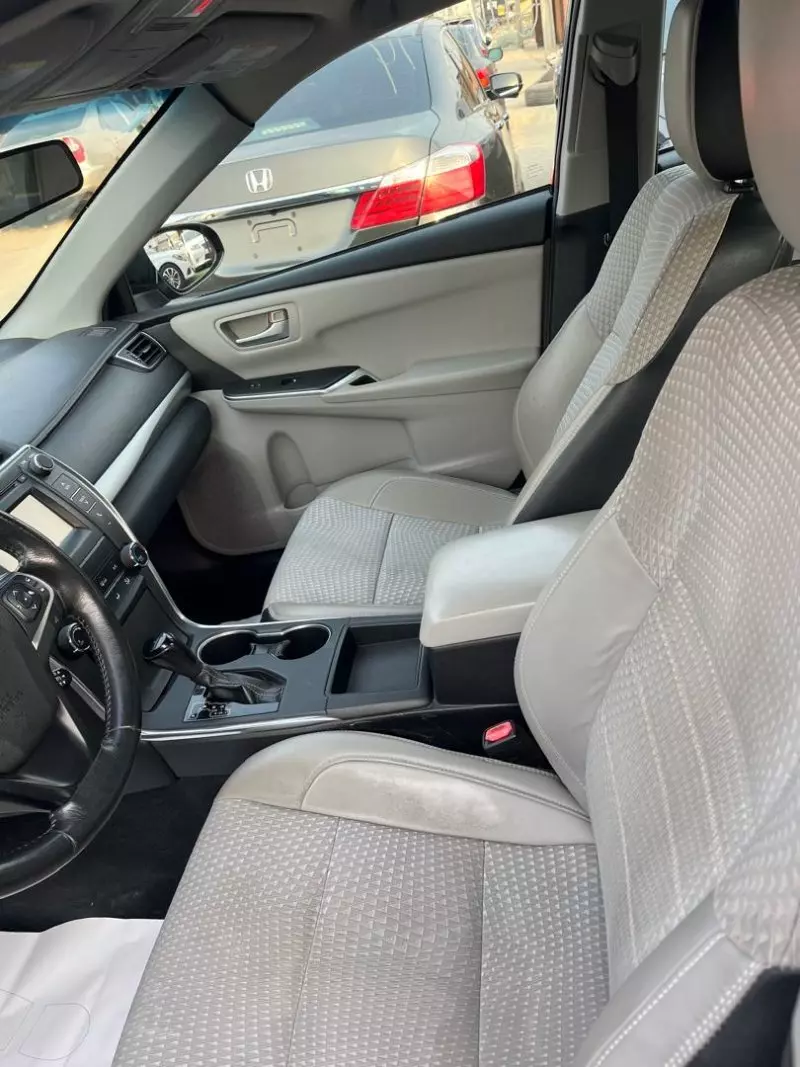 Toyota camry   - 2015