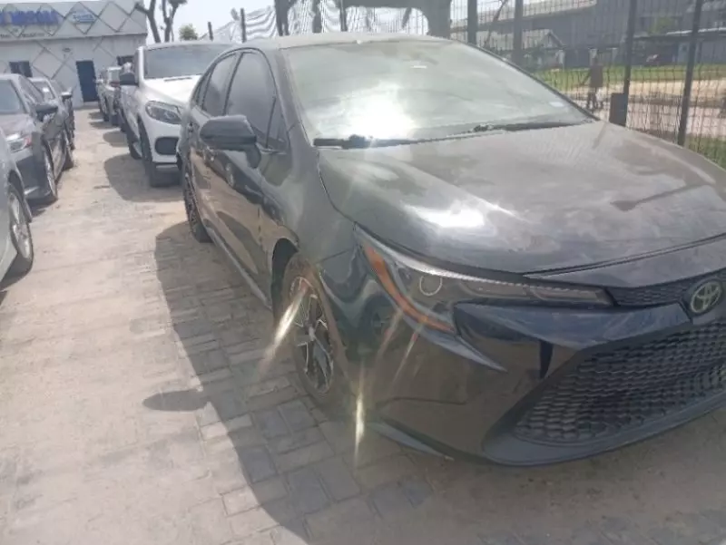 Toyota Corolla   - 2013