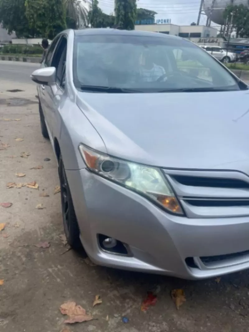 Toyota Venza   - 2013