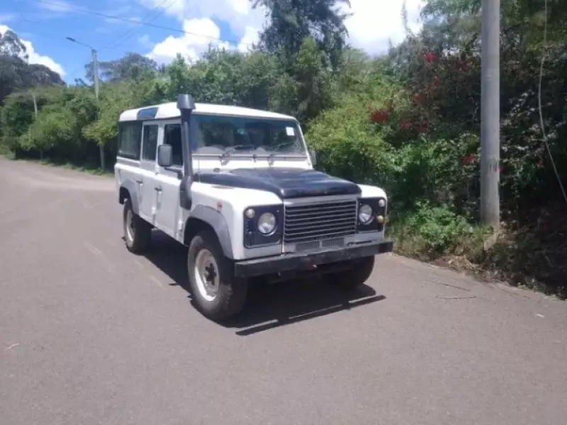 Land Rover Defender - 2009
