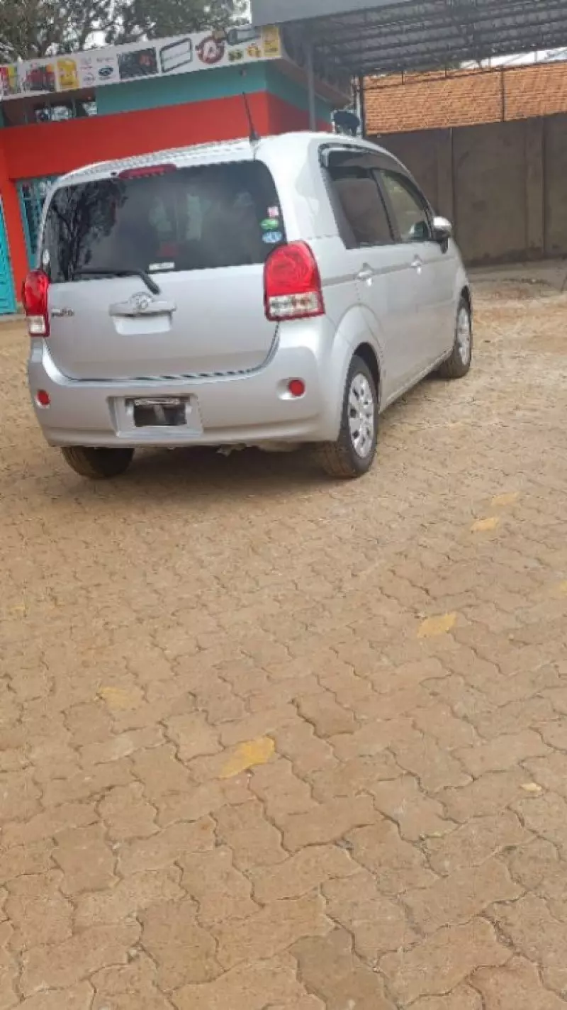Toyota Porte   - 2018