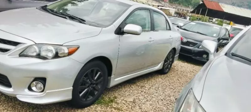 Toyota Corolla   - 2013