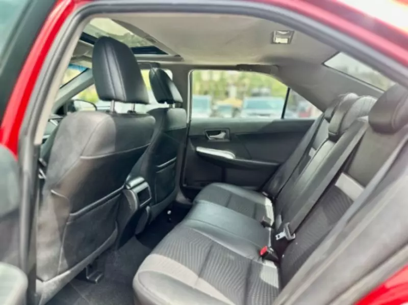 Toyota camry   - 2012