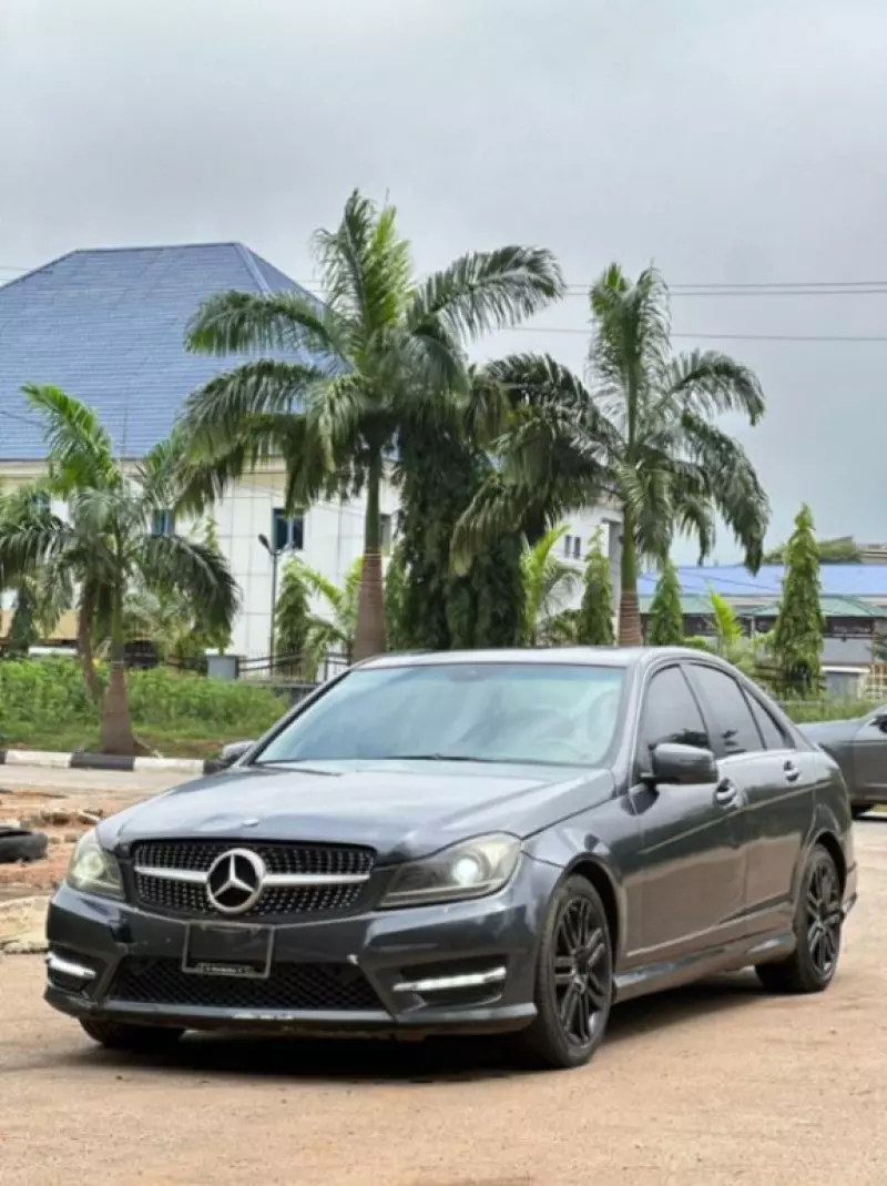 Mercedes-Benz C 300   - 2013