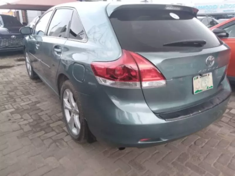 Toyota Venza   - 2010