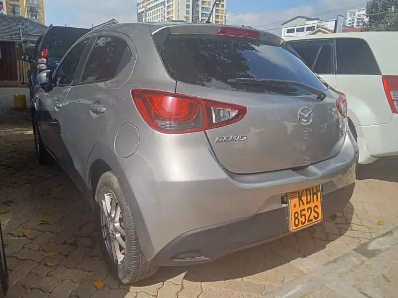 Mazda Demio    - 2015