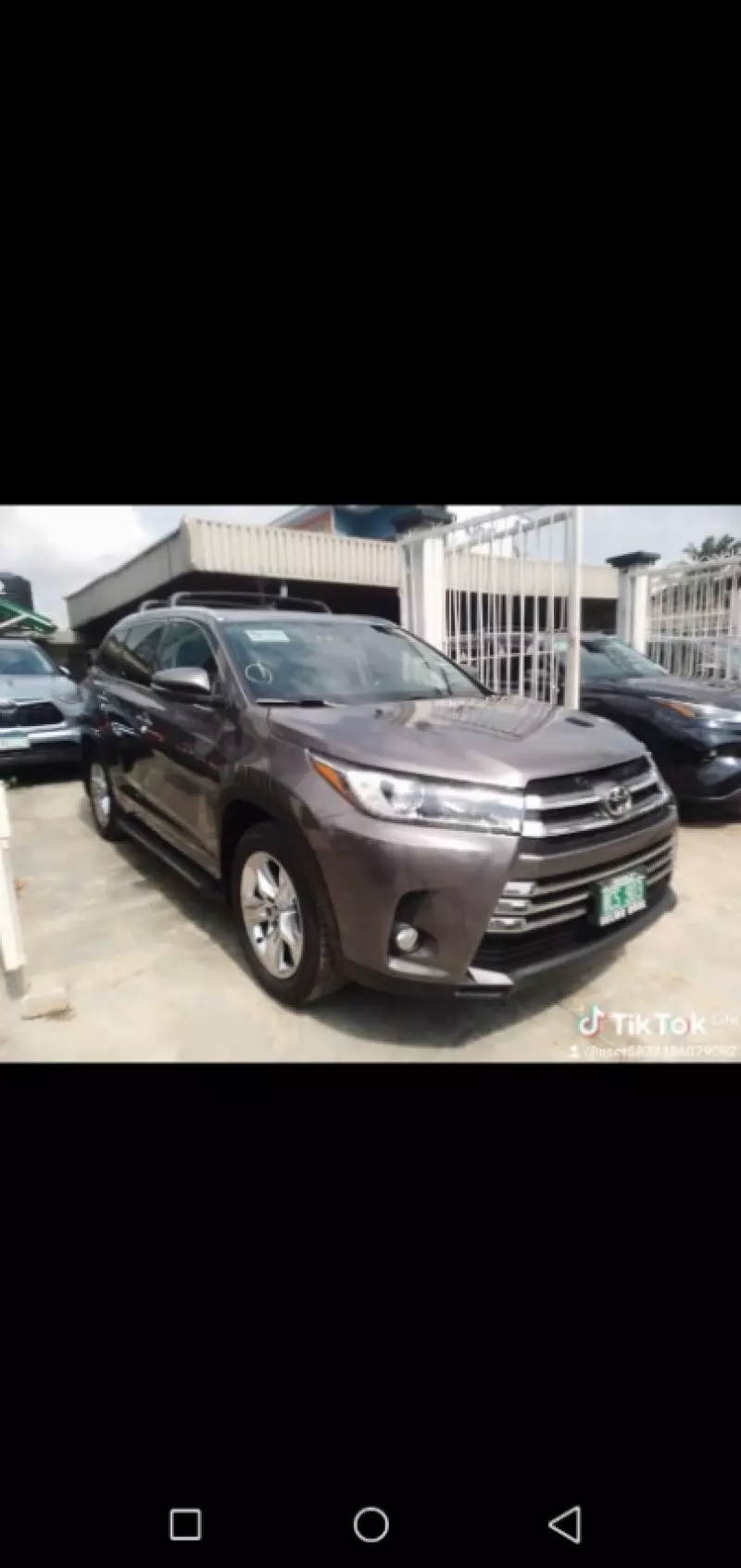 Toyota Highlander   - 2019